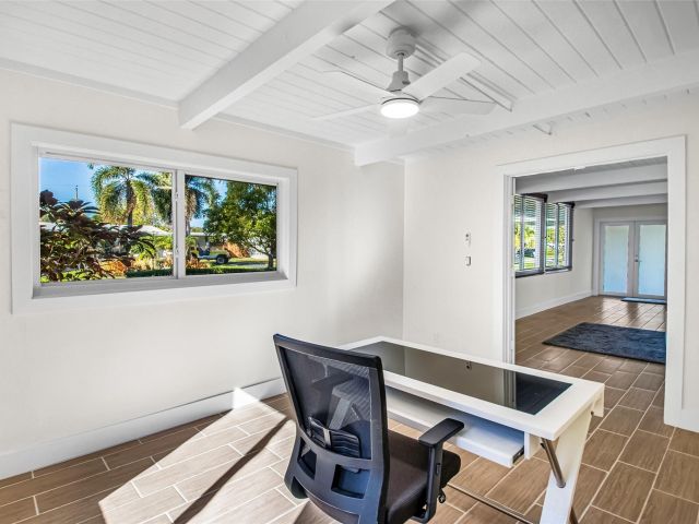 Продажа дома по адресу 1270 NE 26th Ter - фото 6135473