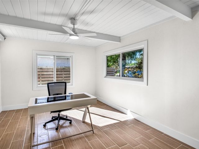 Продажа дома по адресу 1270 NE 26th Ter - фото 6135474