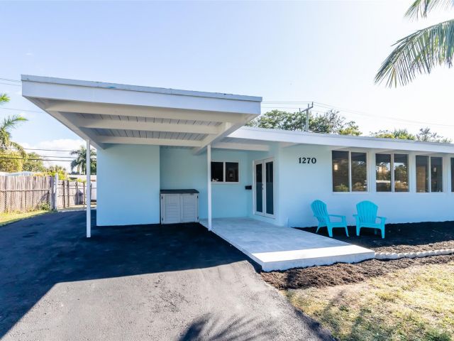 Продажа дома по адресу 1270 NE 26th Ter - фото 6135482