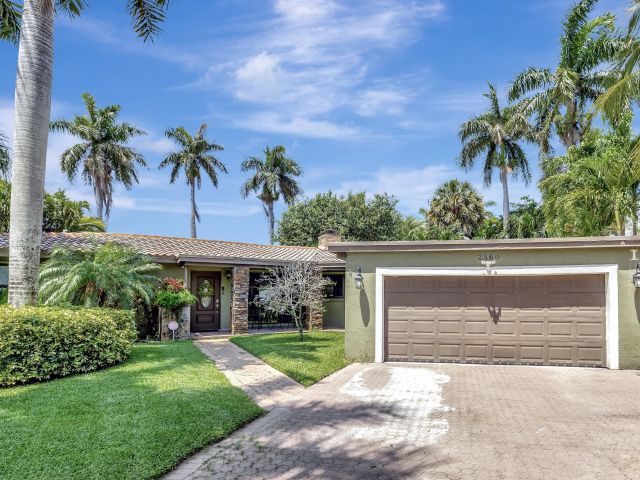 Продажа дома по адресу 2360 SE 7th Drive - фото 6762712