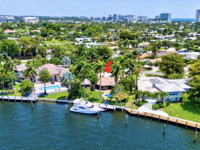 Продажа дома по адресу 2360 SE 7th Drive - фото 6762714