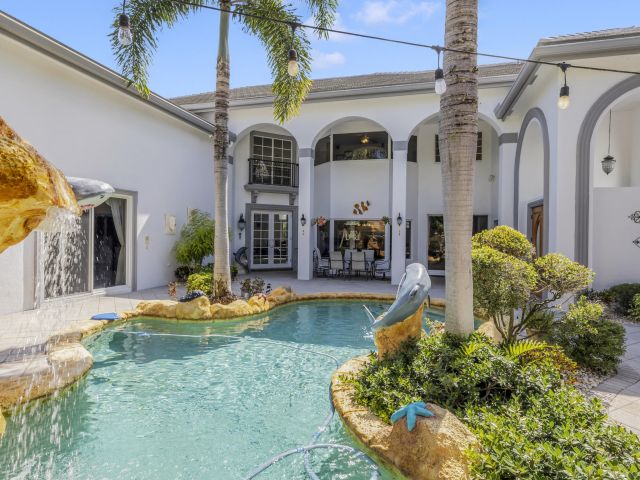 Продажа дома по адресу 6175 NW 32nd Avenue - фото 6113400