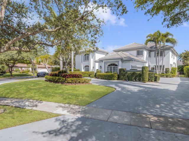 Продажа дома по адресу 6175 NW 32nd Avenue - фото 6113407