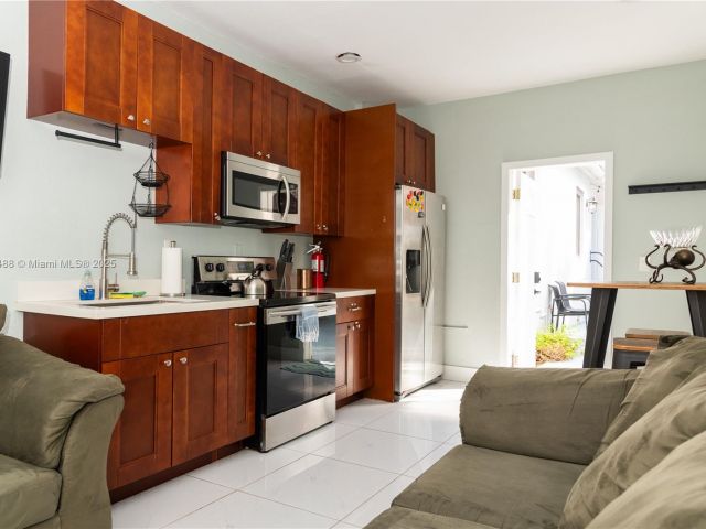 Продажа дома по адресу 3134 Carter St - фото 6097619