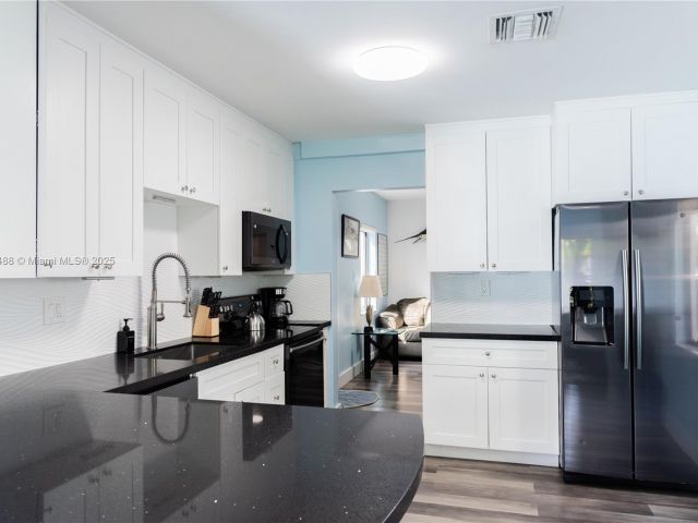 Продажа дома по адресу 3134 Carter St - фото 6097633