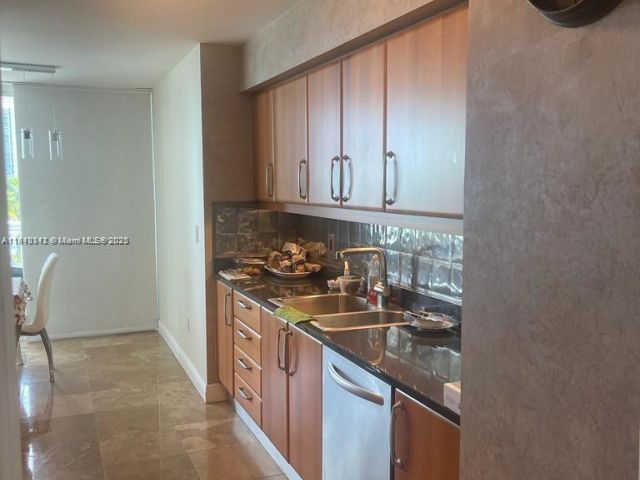 Продажа квартиры #652 - фото 6198517