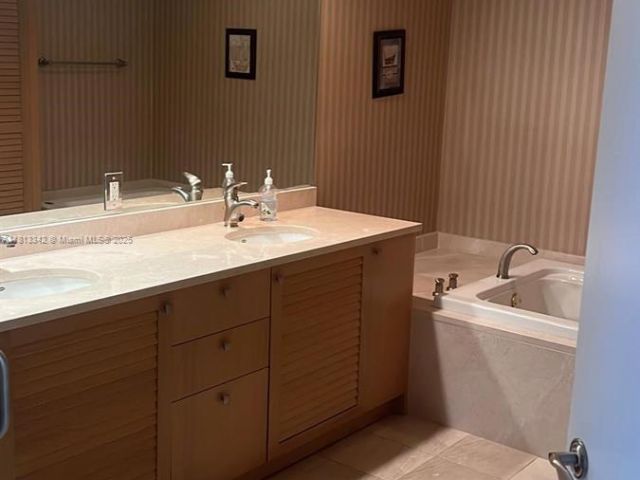 Продажа квартиры #652 - фото 6198518