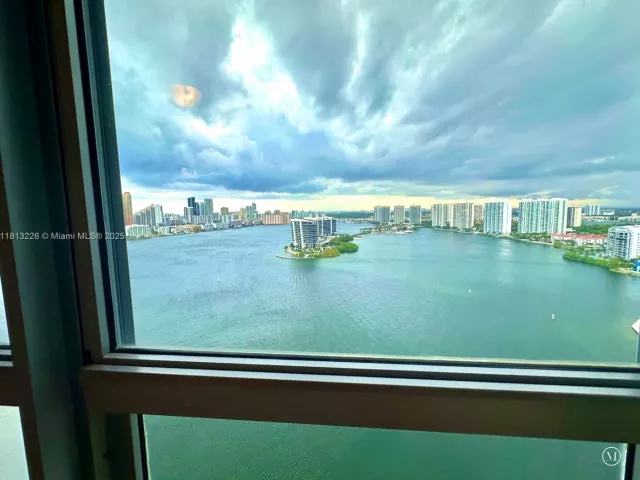 Продажа квартиры #3001 - фото 6119651