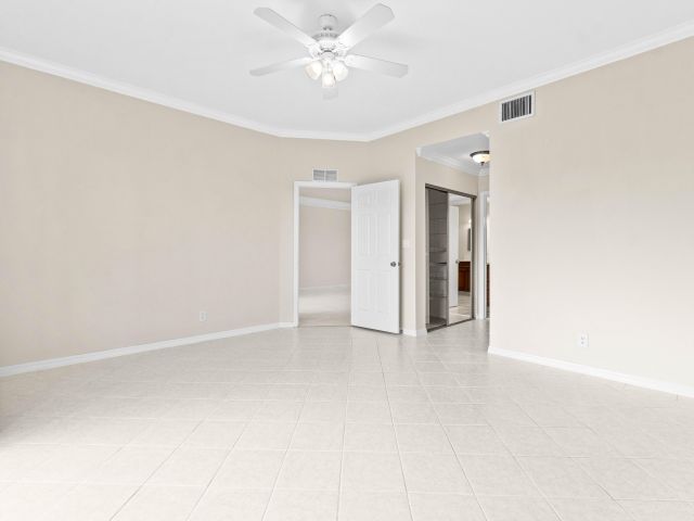 Дом в аренду по адресу 5465 Monterey Circle E - фото 6147621