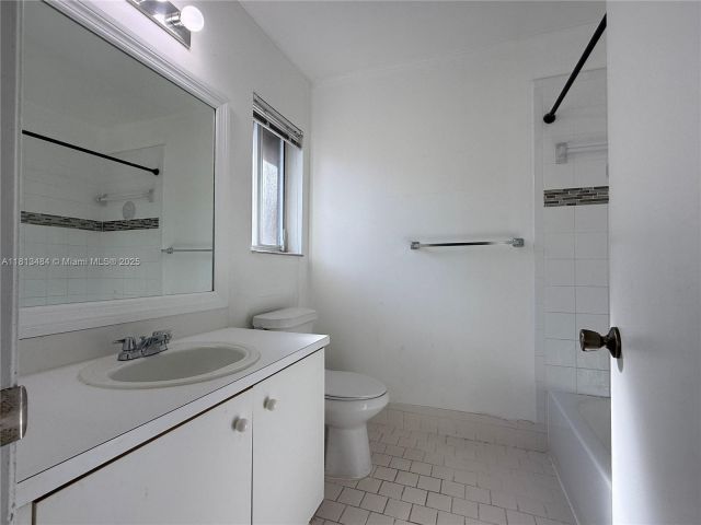 Дом в аренду по адресу 17432 SW 140th Ct - фото 6099734