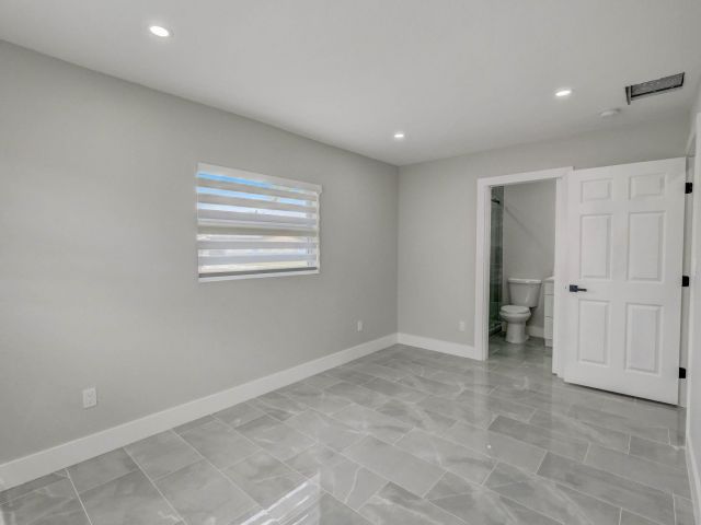 Продажа дома по адресу 520 SW 13th Pl - фото 6115324