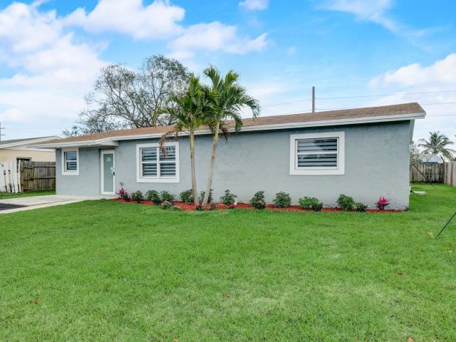 Продажа дома по адресу 520 SW 13th Pl - фото 6115339