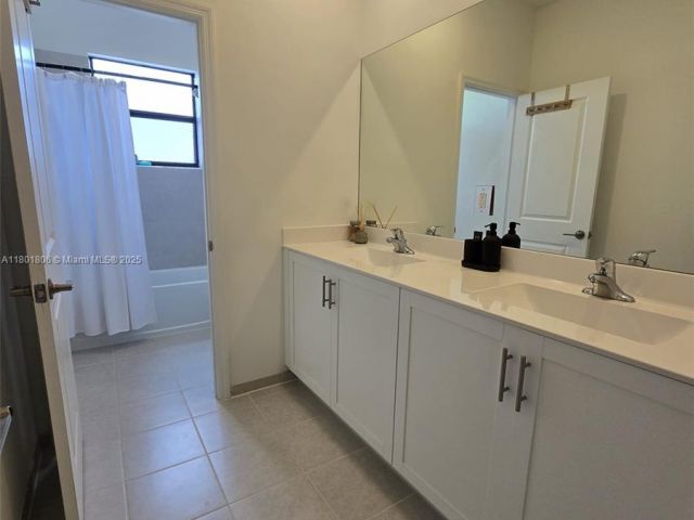 Дом в аренду по адресу  - фото 6133614