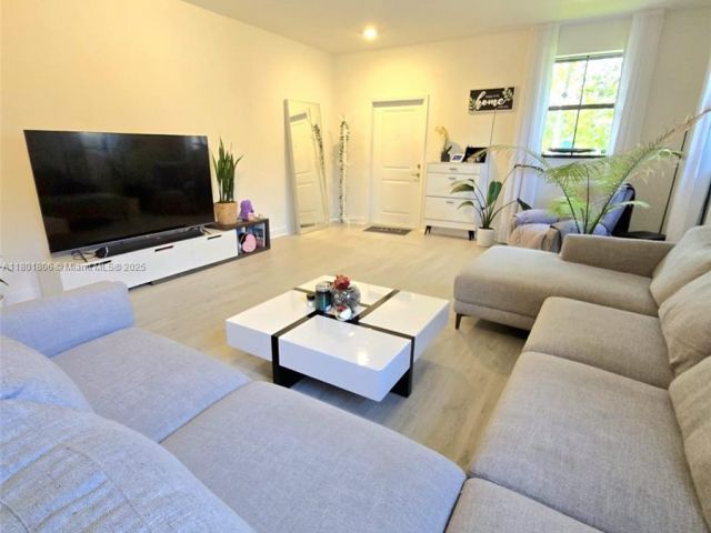 Дом в аренду по адресу  - фото 6133622