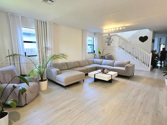 Дом в аренду по адресу  - фото 6133624