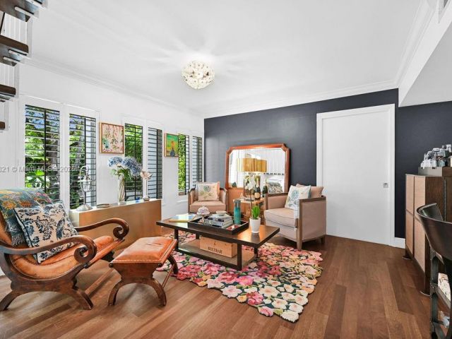 Продажа дома по адресу 1450 Ortega Avenue - фото 6158643