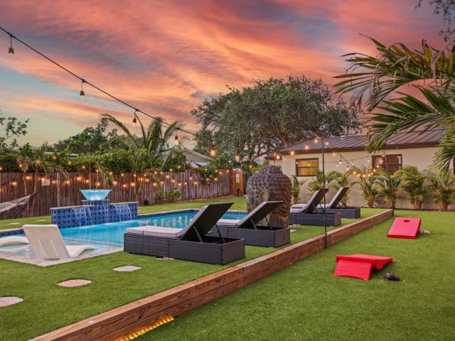 Продажа дома по адресу 1646 NE 3rd Avenue - фото 6110629