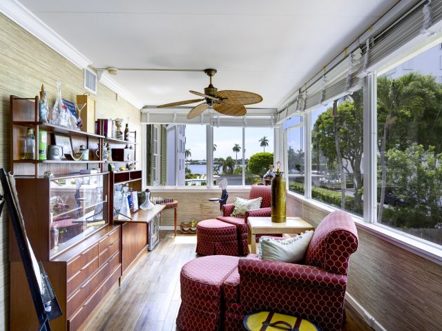 Продажа дома по адресу 284 Queens Court - фото 6135386