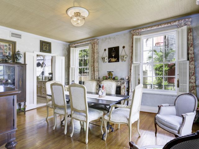 Продажа дома по адресу 284 Queens Court - фото 6135399