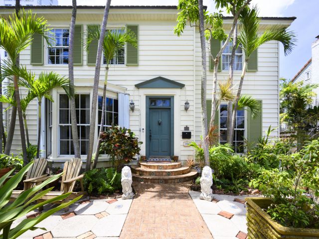 Продажа дома по адресу 284 Queens Court - фото 6135404