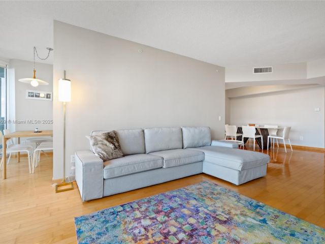 Продажа квартиры #707 - фото 6106124