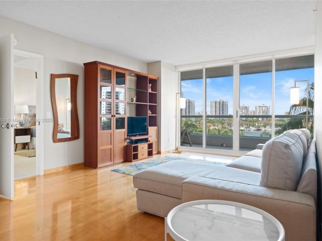 Продажа квартиры #707 - фото 6106128