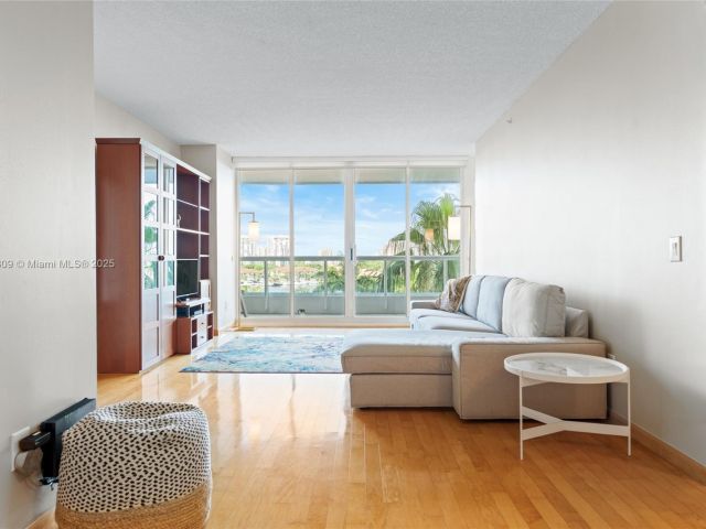 Продажа квартиры #707 - фото 6106129