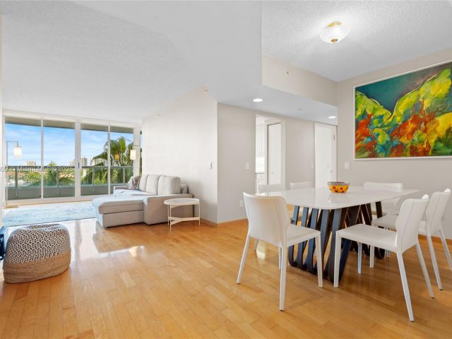 Продажа квартиры #707 - фото 6106130