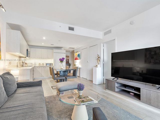 Продажа квартиры #1510 - фото 6102020