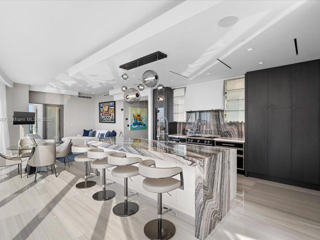 Продажа квартиры #3004 - фото 6107773