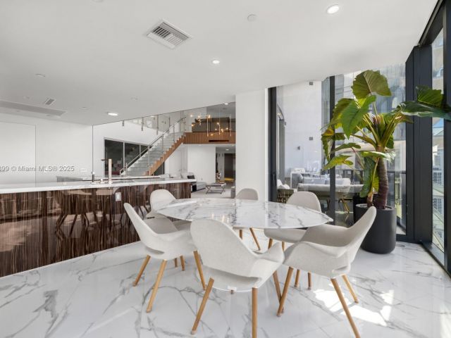 Продажа квартиры #4603 - фото 6103835