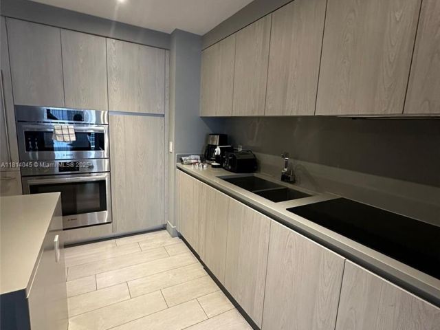 Продажа квартиры #R1507 - фото 6107000