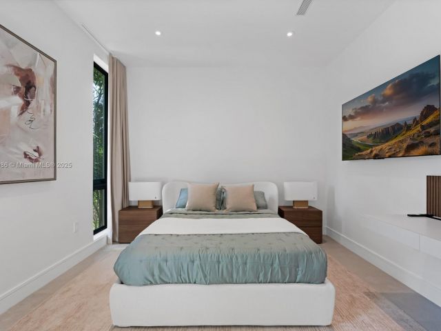 Продажа дома по адресу 4010 Park Ave - фото 6148464