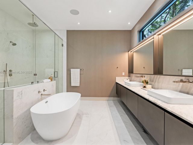 Продажа дома по адресу 4010 Park Ave - фото 6148469