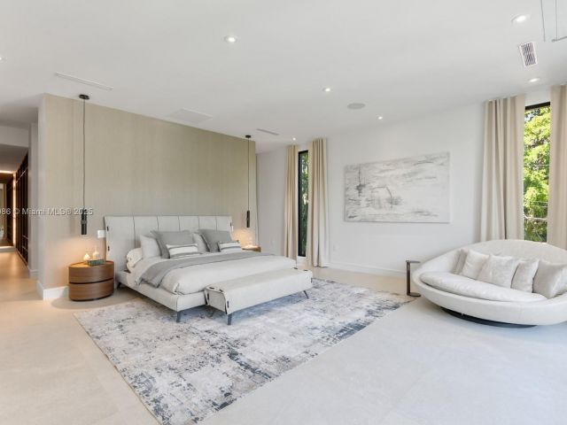 Продажа дома по адресу 4010 Park Ave - фото 6148471