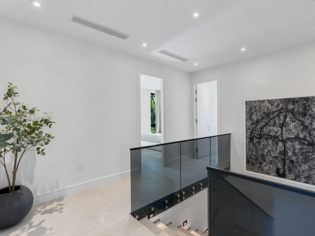 Продажа дома по адресу 4010 Park Ave - фото 6148472