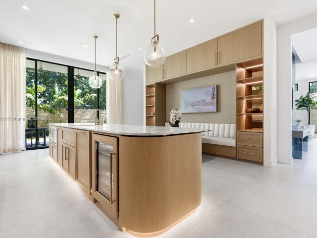 Продажа дома по адресу 4010 Park Ave - фото 6148479