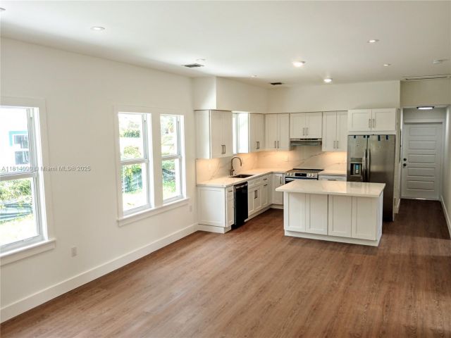 Продажа дома по адресу 117 Florida Ave - фото 6131967