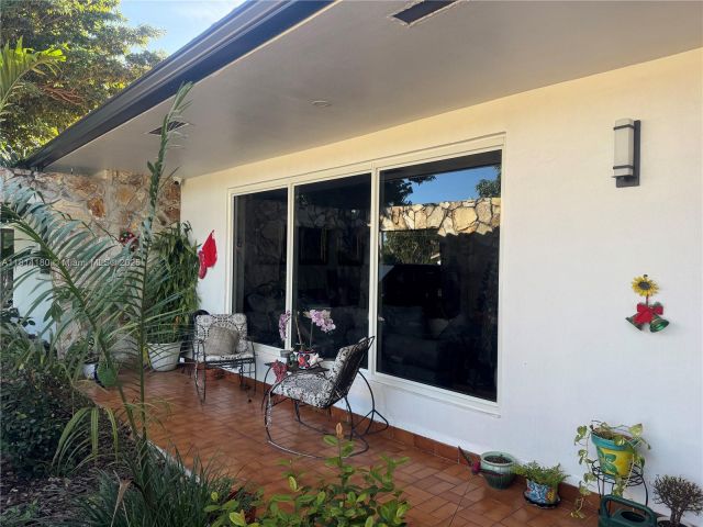 Продажа дома по адресу 220 NW 130th Ave - фото 6110103