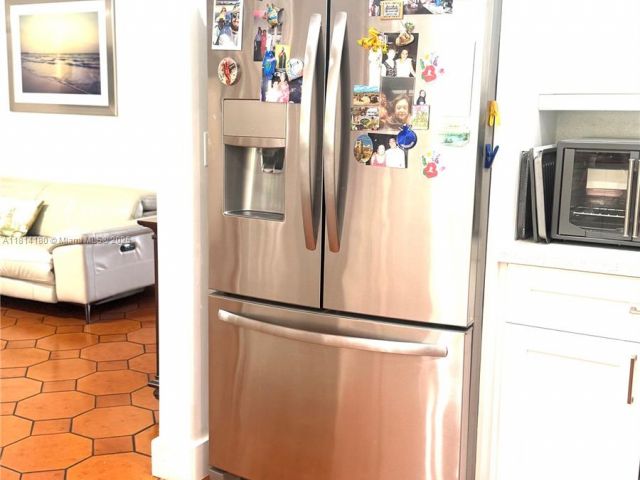 Продажа дома по адресу 220 NW 130th Ave - фото 6110110