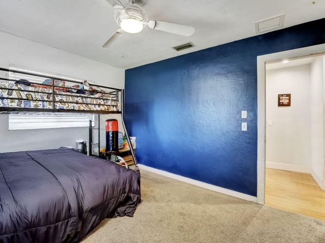 Продажа дома по адресу 1260 SW 17th Street - фото 6216382