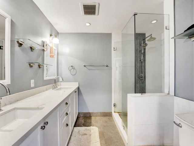 Продажа дома по адресу 1260 SW 17th Street - фото 6216384