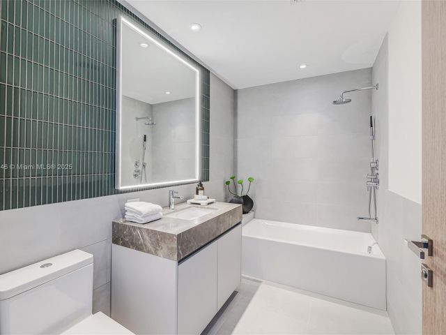 Продажа квартиры #3603 - фото 6106038