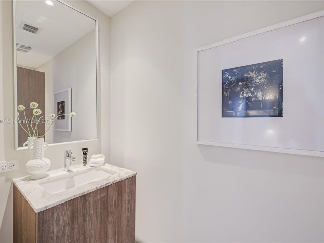 Продажа квартиры #3603 - фото 6106042