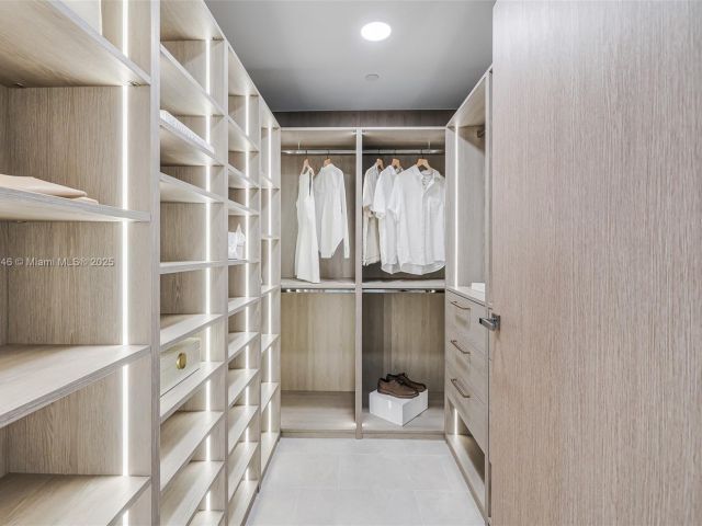 Продажа квартиры #3603 - фото 6106046