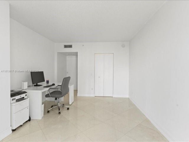 Продажа квартиры #1007 - фото 6106134