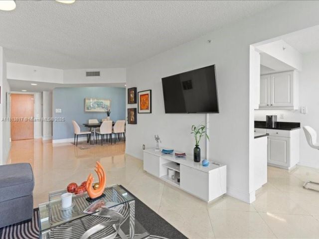 Продажа квартиры #1007 - фото 6106142