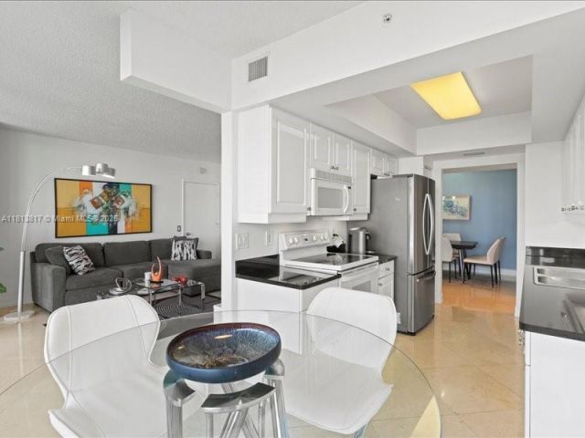 Продажа квартиры #1007 - фото 6106146