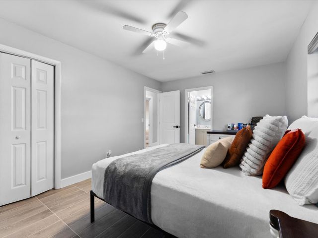 Продажа дома по адресу 4501 N Australian Avenue - фото 6115941