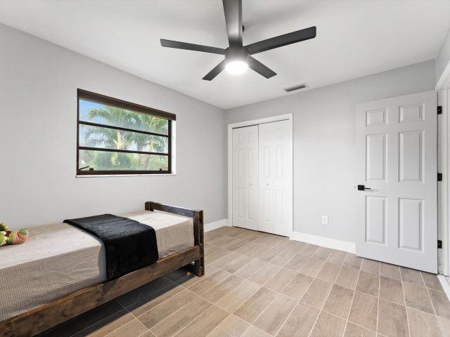 Продажа дома по адресу 4501 N Australian Avenue - фото 6115944